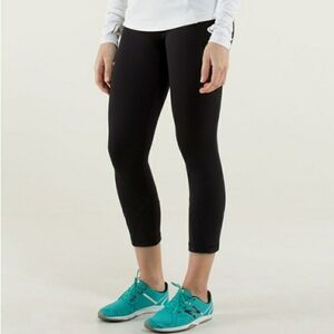 Lululemon Inspire Crop